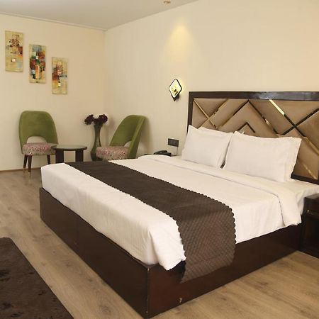 Cloud Social Hotel Shillong Buitenkant foto