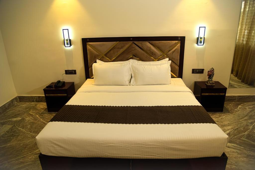 Cloud Social Hotel Shillong Buitenkant foto