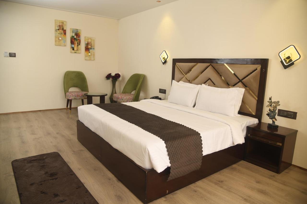 Cloud Social Hotel Shillong Buitenkant foto
